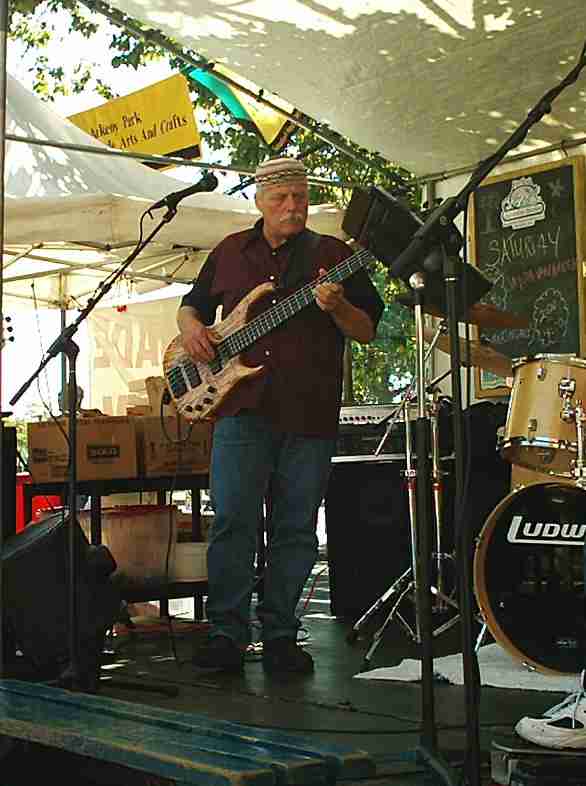 Jon_SM(a).JPG (37206 bytes)