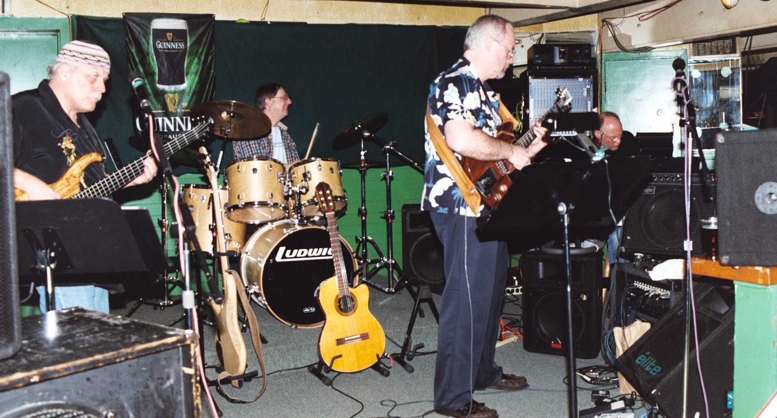 Band2.JPG (135942 bytes)