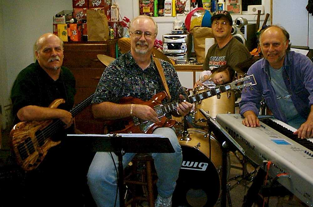 GarageBand.jpg (84273 bytes)