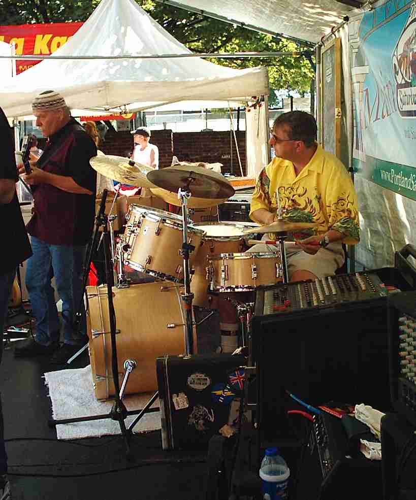 Jon&Gary_SM(a).JPG (60021 bytes)