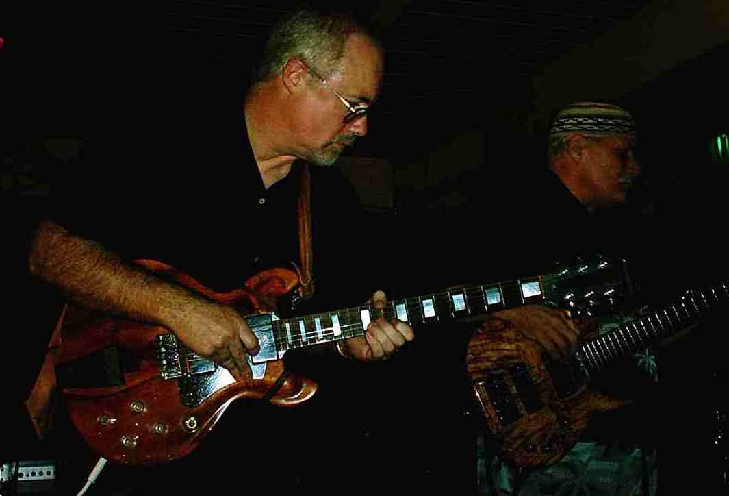 Mark&Jon2.jpg (30696 bytes)