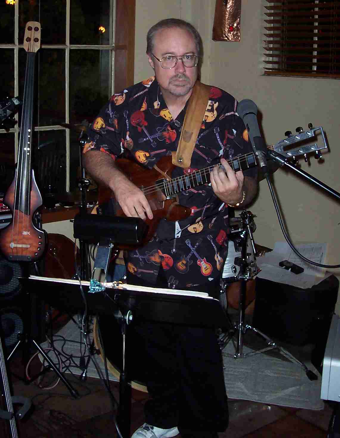 Mark-BR(a).JPG (77589 bytes)