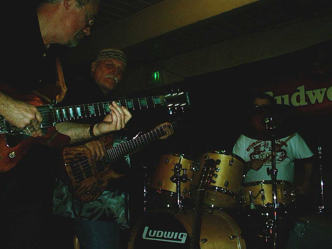 MarkJonGary.jpg (62475 bytes)