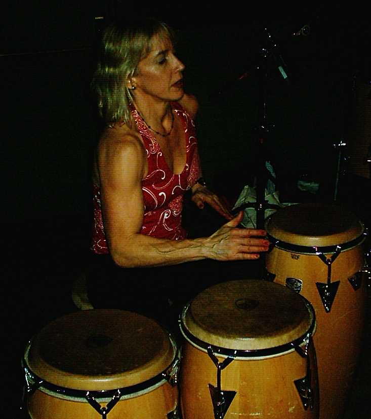 Paula.jpg (43678 bytes)