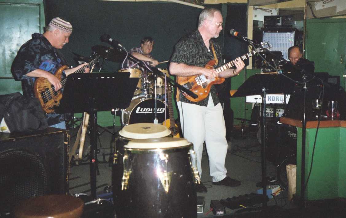 TheBand(a).JPG (72834 bytes)