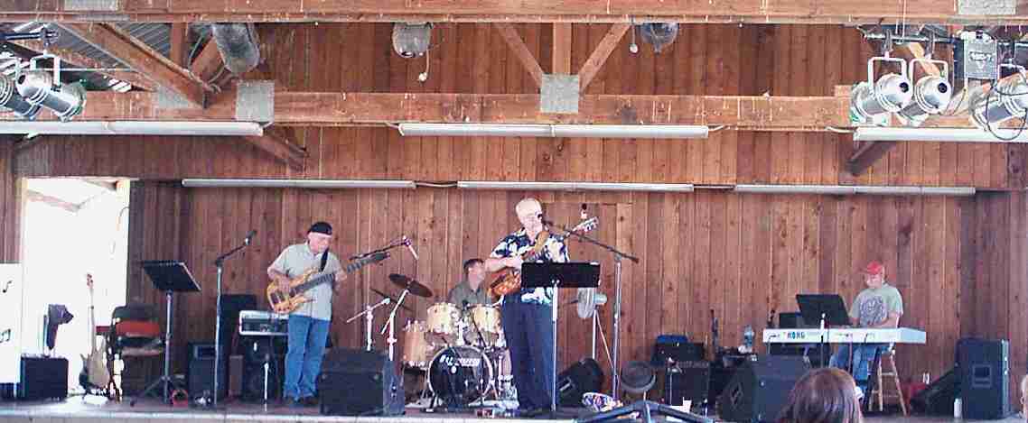 Theband(b).JPG (43907 bytes)